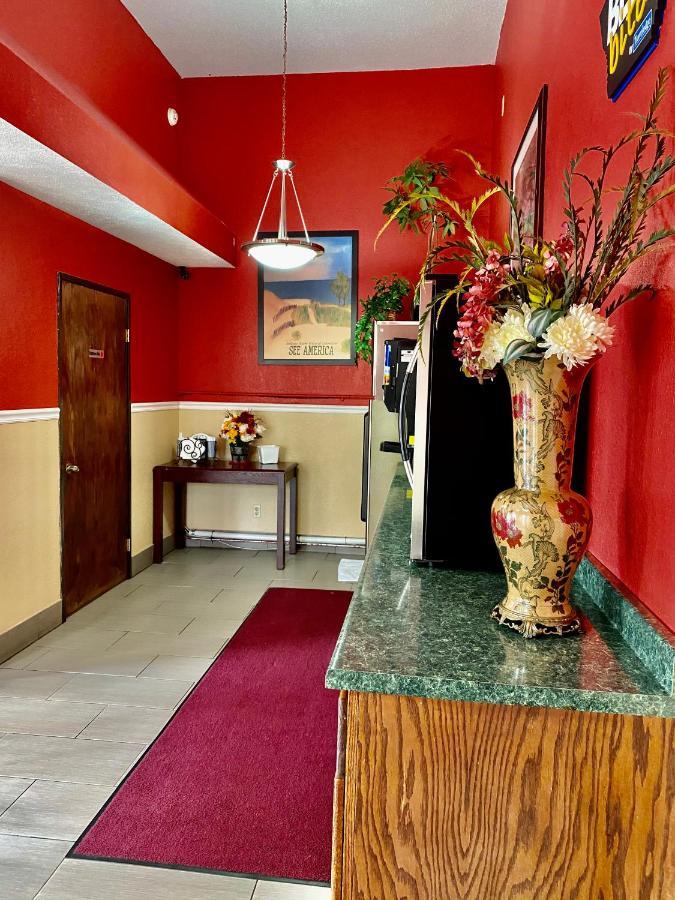 Travelodge By Wyndham La Porte/Michigan City Area מראה חיצוני תמונה