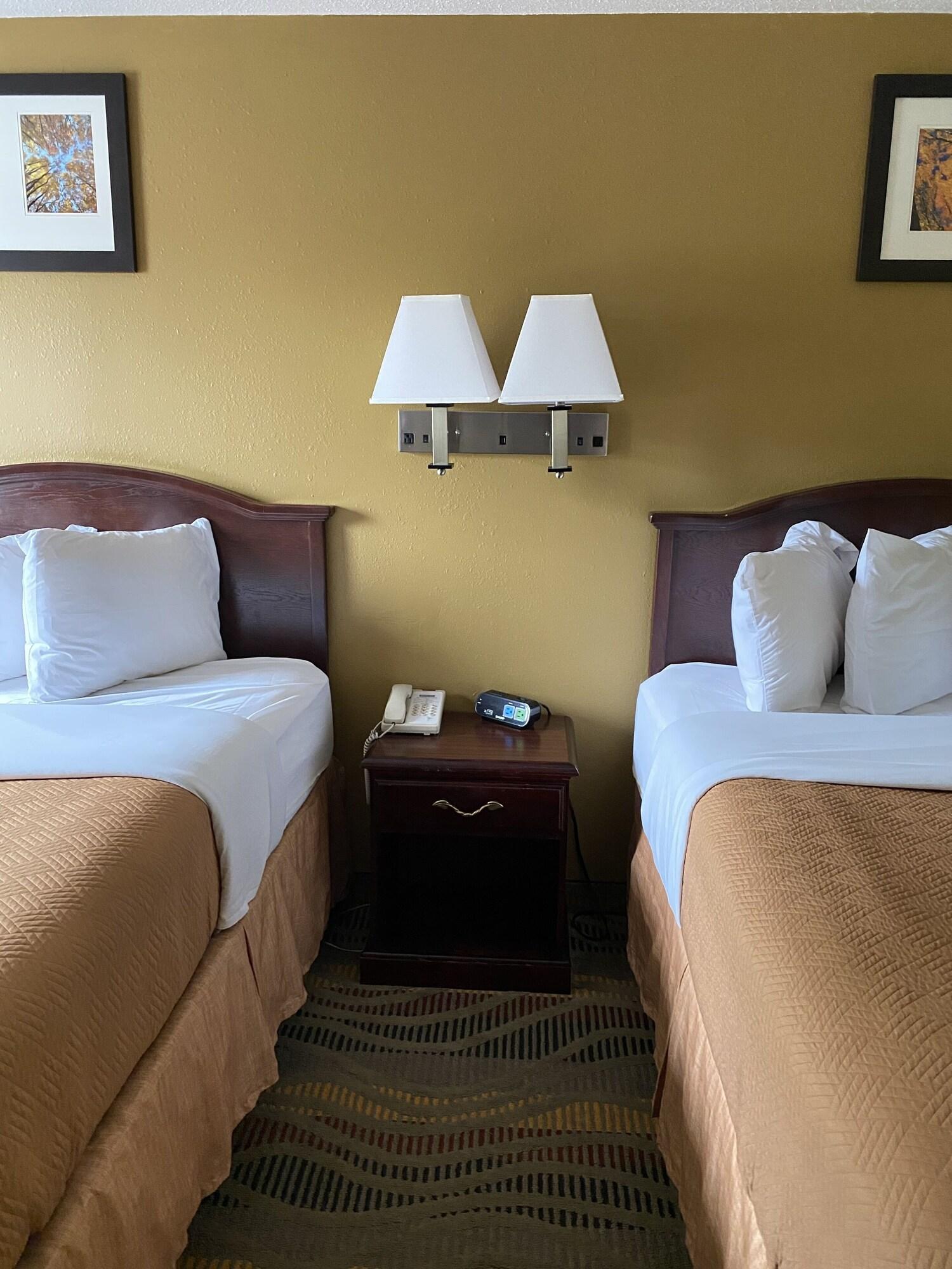 Travelodge By Wyndham La Porte/Michigan City Area מראה חיצוני תמונה