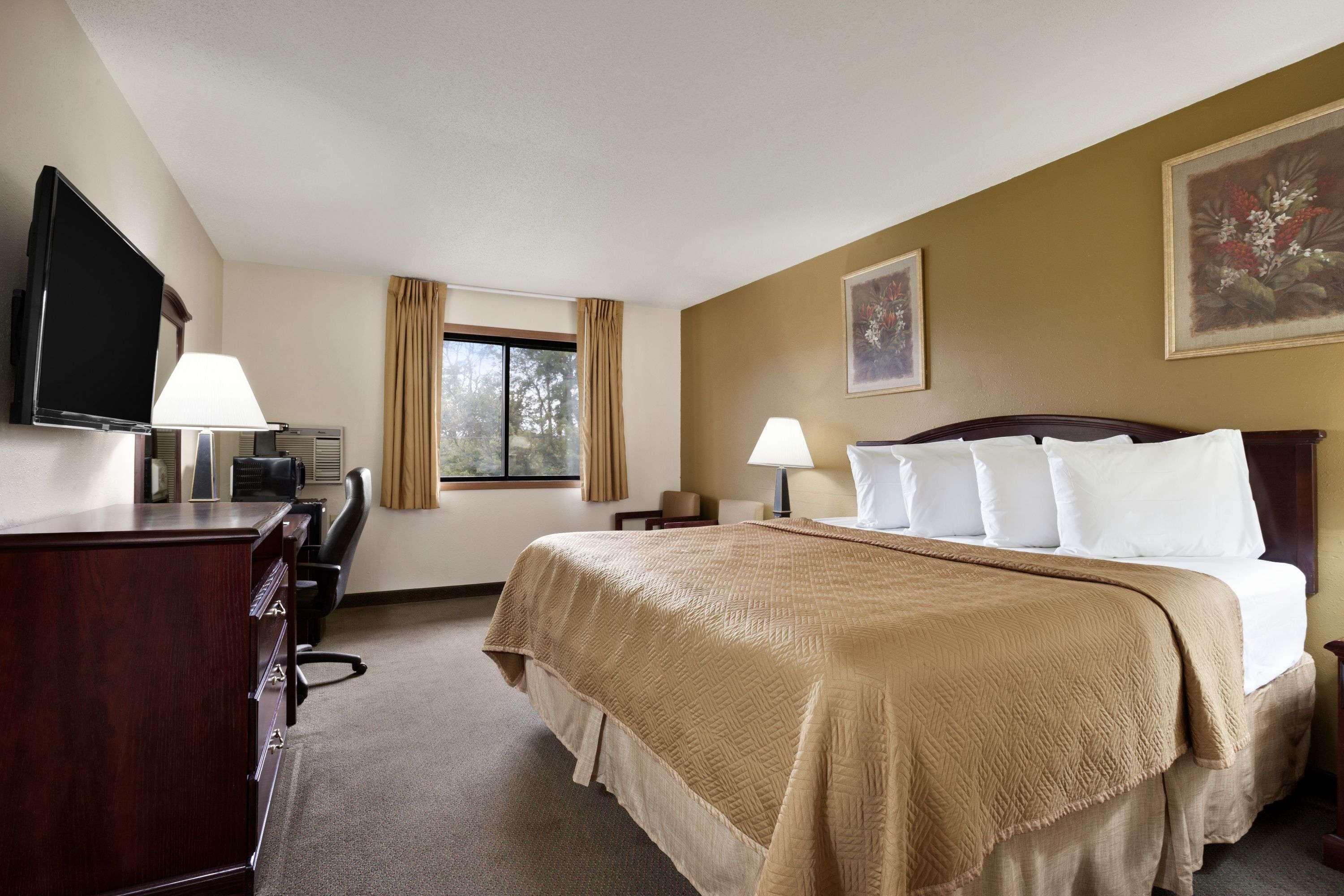 Travelodge By Wyndham La Porte/Michigan City Area מראה חיצוני תמונה