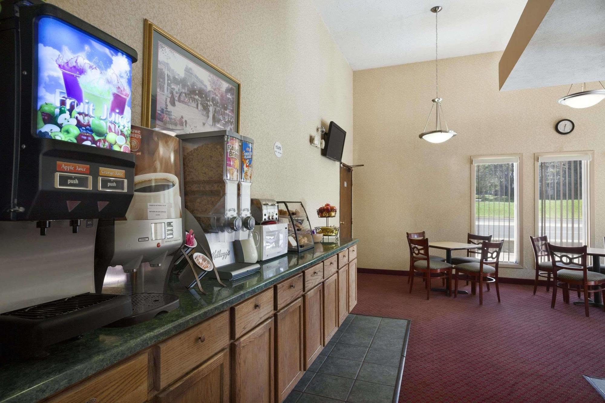 Travelodge By Wyndham La Porte/Michigan City Area מראה חיצוני תמונה